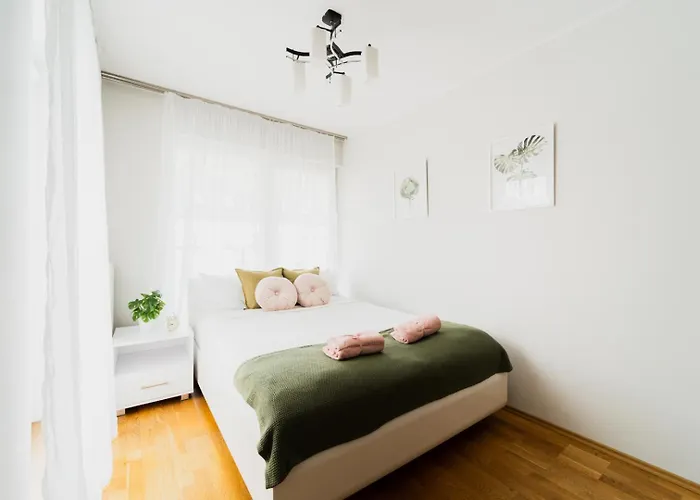 Apartmán Center - 3 - Parking Place Vratislav