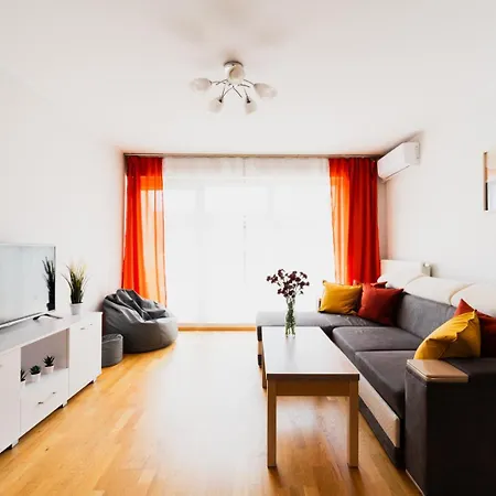 Center - 3 - Parking Place